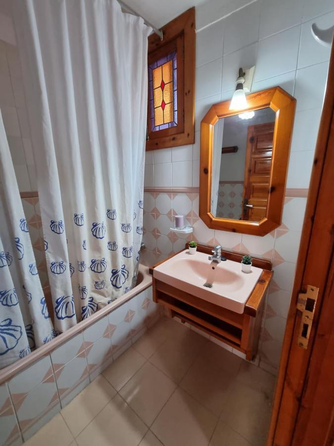 Studio Apartment No 1 Directly On The Beach And Sea, Terrace, Heated Pool, Wifi Playa de las Americas  Bagian luar foto