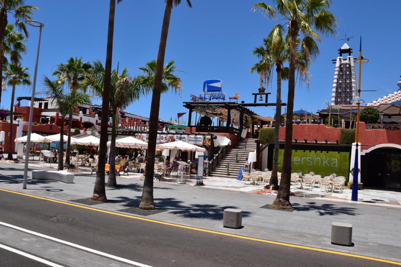 Studio Apartment No 1 Directly On The Beach And Sea, Terrace, Heated Pool, Wifi Playa de las Americas  Bagian luar foto